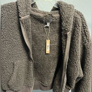 SKIMS TEDDY CROPPED HOODIE NEW WOTH TAGS